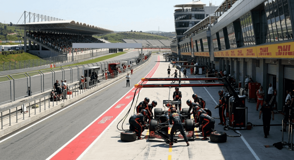 pit stop formula 1 istanbul pisti yeni İstanbul Park 5 Yıllığına Formula 1 Takvimine Alındı: 2027’de Geri Dönüş Kesinleşti